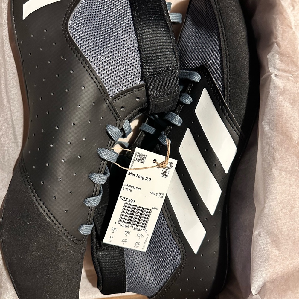 Adidas Men's Black and White Mat Hog 2.0 Shoes